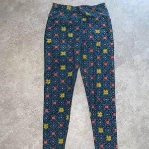 LulaRoe leggings. Like new.